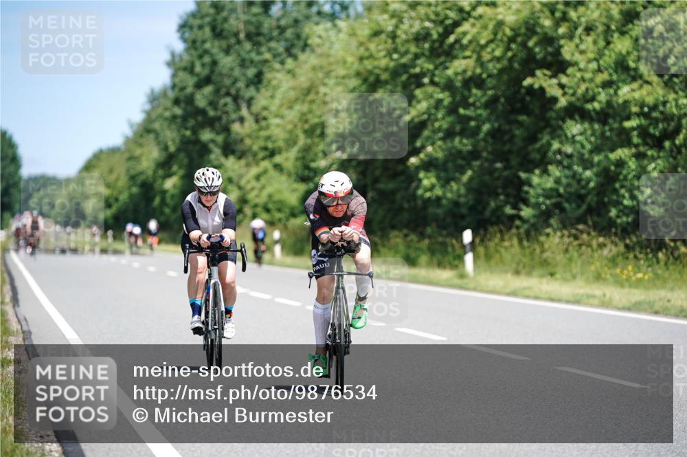 21.06.2026 - Viking Triathlon Michael Burmester http://msf.ph/oto/9876534 21.06.2026 12:56:05 Radfahren 33, 56, 56, 172, 206, 287 meine-sportfotos.de