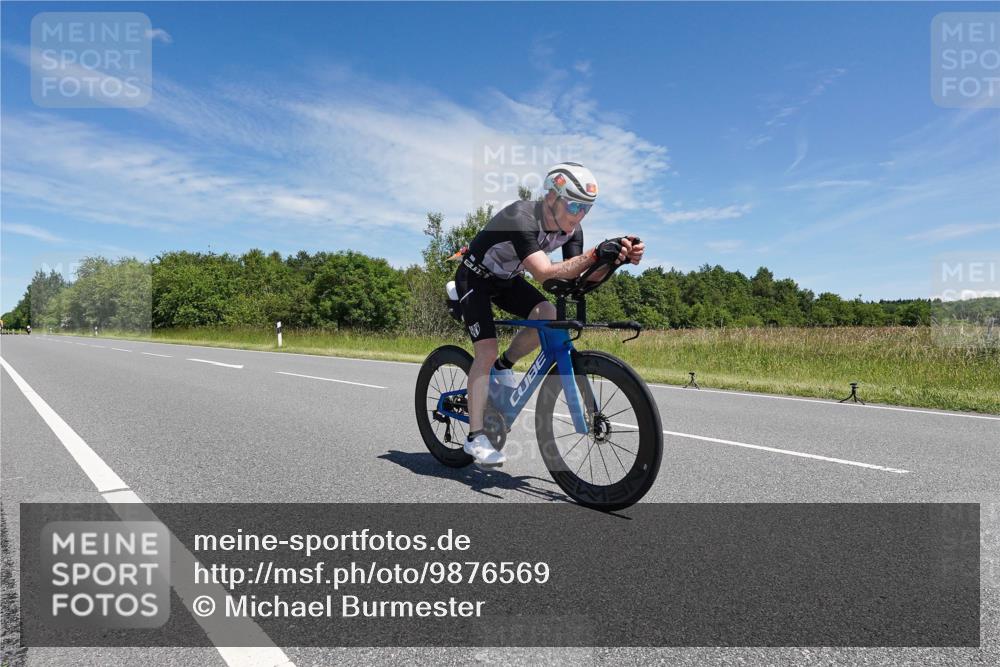 21.06.2026 - Viking Triathlon Michael Burmester http://msf.ph/oto/9876569 21.06.2026 13:30:19 Radfahren 138, 174 meine-sportfotos.de