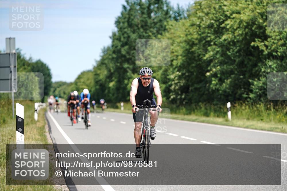 21.06.2026 - Viking Triathlon Michael Burmester http://msf.ph/oto/9876581 21.06.2026 12:56:19 Radfahren 33, 113, 137, 206, 255, 287, 357, 489 meine-sportfotos.de