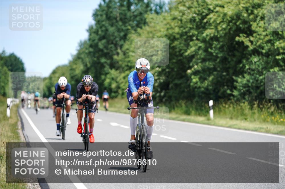 21.06.2026 - Viking Triathlon Michael Burmester http://msf.ph/oto/9876610 21.06.2026 12:56:22 Radfahren 33, 113, 137, 255, 287, 357, 489 meine-sportfotos.de