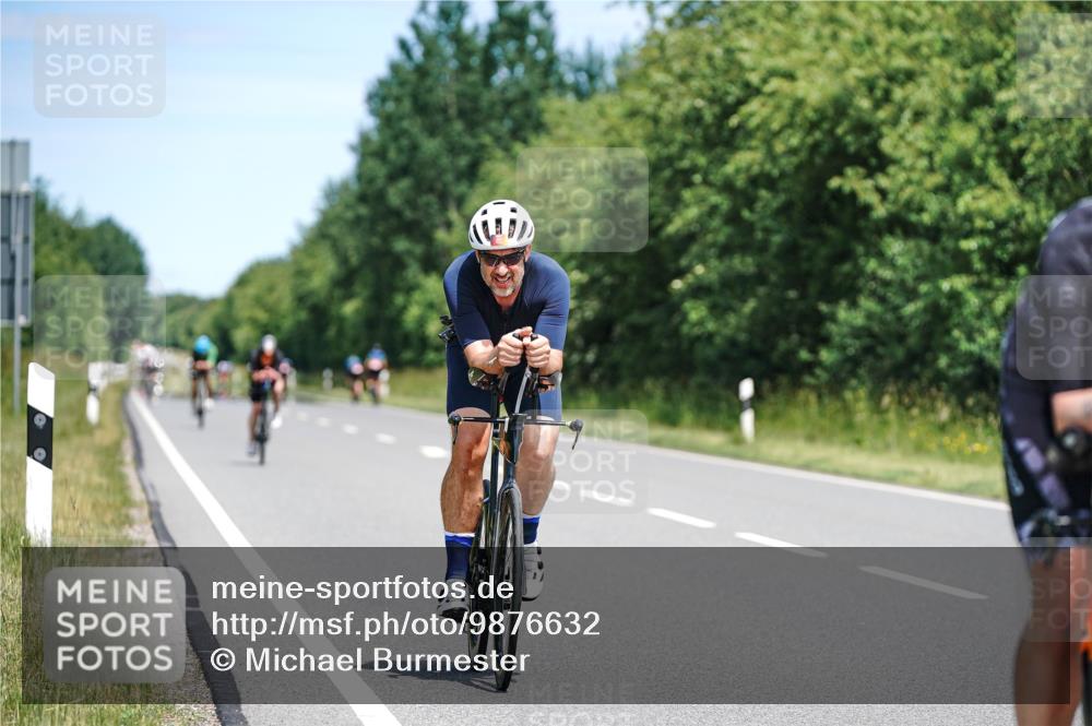 21.06.2026 - Viking Triathlon Michael Burmester http://msf.ph/oto/9876632 21.06.2026 12:56:25 Radfahren 33, 113, 137, 255, 287, 357, 489 meine-sportfotos.de