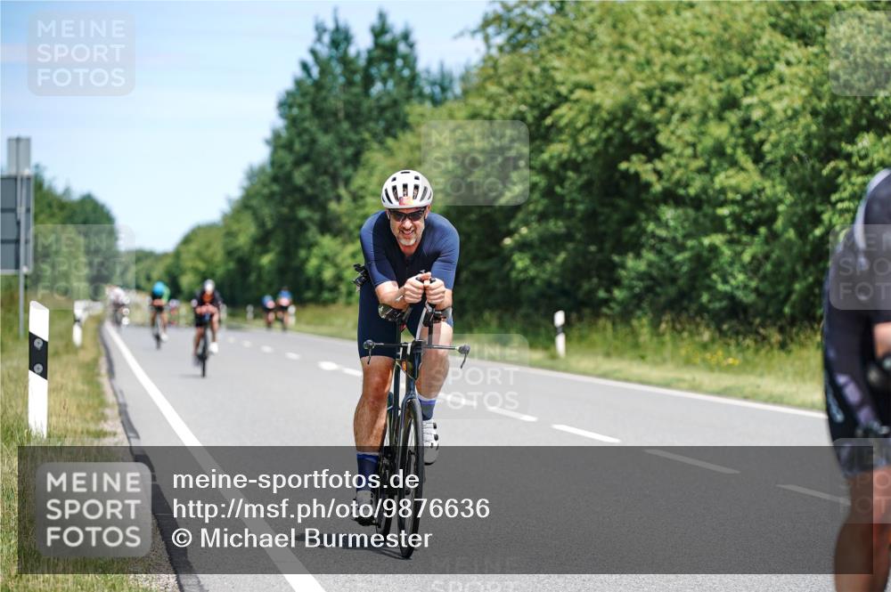 21.06.2026 - Viking Triathlon Michael Burmester http://msf.ph/oto/9876636 21.06.2026 12:56:25 Radfahren 33, 113, 137, 255, 287, 357, 489 meine-sportfotos.de