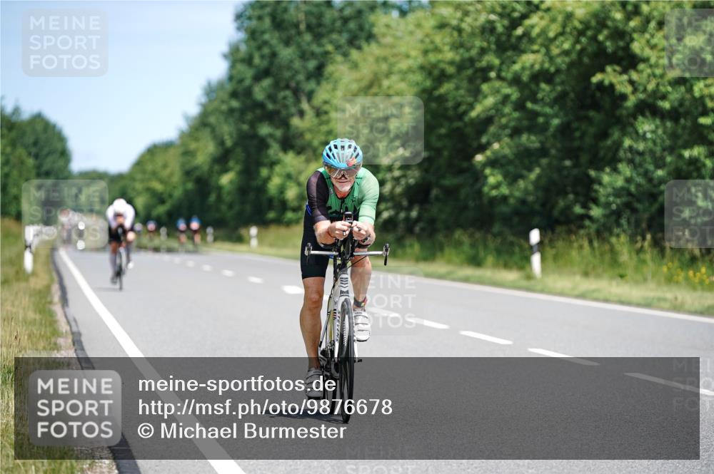 21.06.2026 - Viking Triathlon Michael Burmester http://msf.ph/oto/9876678 21.06.2026 12:56:31 Radfahren 33, 113, 137, 255, 357, 489 meine-sportfotos.de