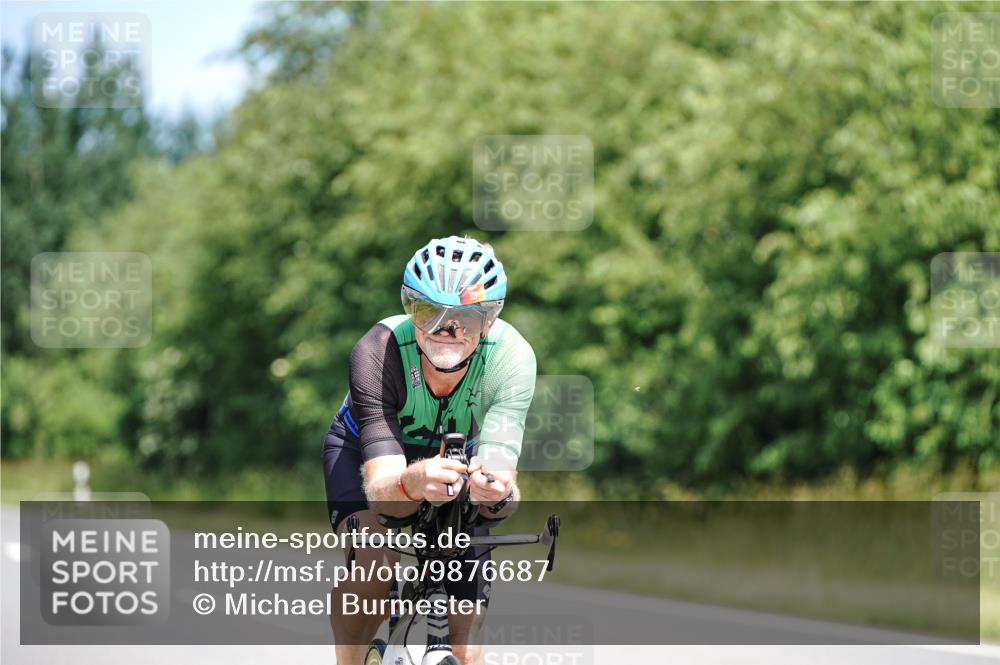 21.06.2026 - Viking Triathlon Michael Burmester http://msf.ph/oto/9876687 21.06.2026 12:56:32 Radfahren 33, 113, 137, 255, 357, 489 meine-sportfotos.de