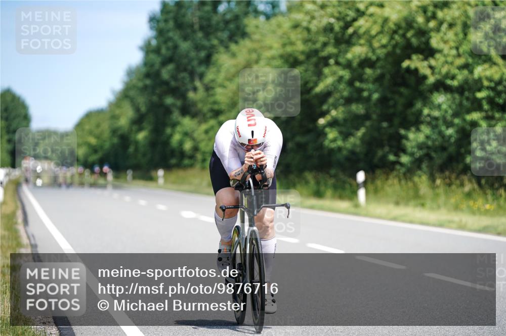 21.06.2026 - Viking Triathlon Michael Burmester http://msf.ph/oto/9876716 21.06.2026 12:56:36 Radfahren 113, 255, 357, 489 meine-sportfotos.de