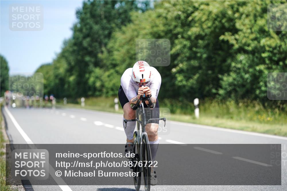 21.06.2026 - Viking Triathlon Michael Burmester http://msf.ph/oto/9876722 21.06.2026 12:56:36 Radfahren 113, 255, 357, 489 meine-sportfotos.de