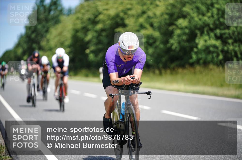 21.06.2026 - Viking Triathlon Michael Burmester http://msf.ph/oto/9876783 21.06.2026 12:57:33 Radfahren 77, 85, 88, 93, 141, 199, 274, 304, 315, 393, 403, 492, 497, 571 meine-sportfotos.de