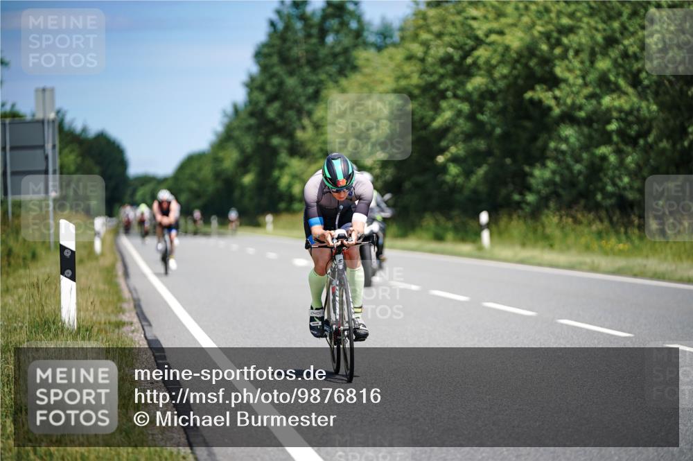 21.06.2026 - Viking Triathlon Michael Burmester http://msf.ph/oto/9876816 21.06.2026 12:57:36 Radfahren 77, 77, 85, 88, 93, 141, 199, 274, 304, 315, 393, 492, 497, 571 meine-sportfotos.de