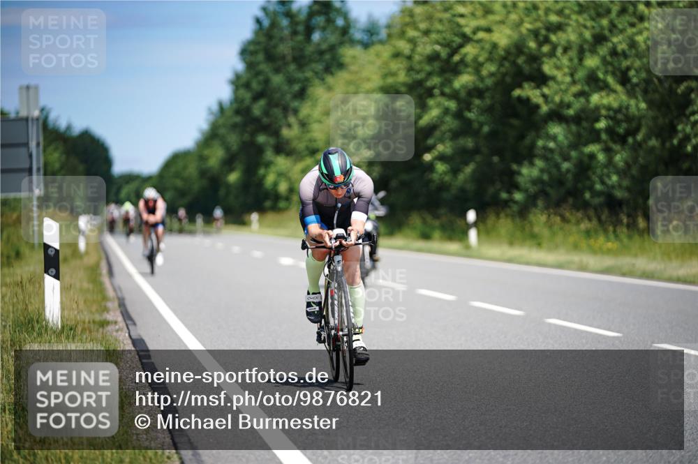 21.06.2026 - Viking Triathlon Michael Burmester http://msf.ph/oto/9876821 21.06.2026 12:57:37 Radfahren 77, 77, 85, 88, 93, 141, 199, 274, 304, 315, 393, 492, 497, 513, 571 meine-sportfotos.de