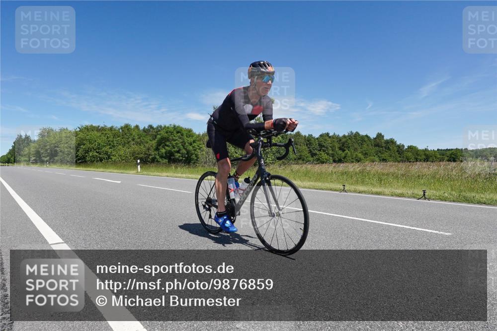 21.06.2026 - Viking Triathlon Michael Burmester http://msf.ph/oto/9876859 21.06.2026 13:43:44 Radfahren  meine-sportfotos.de