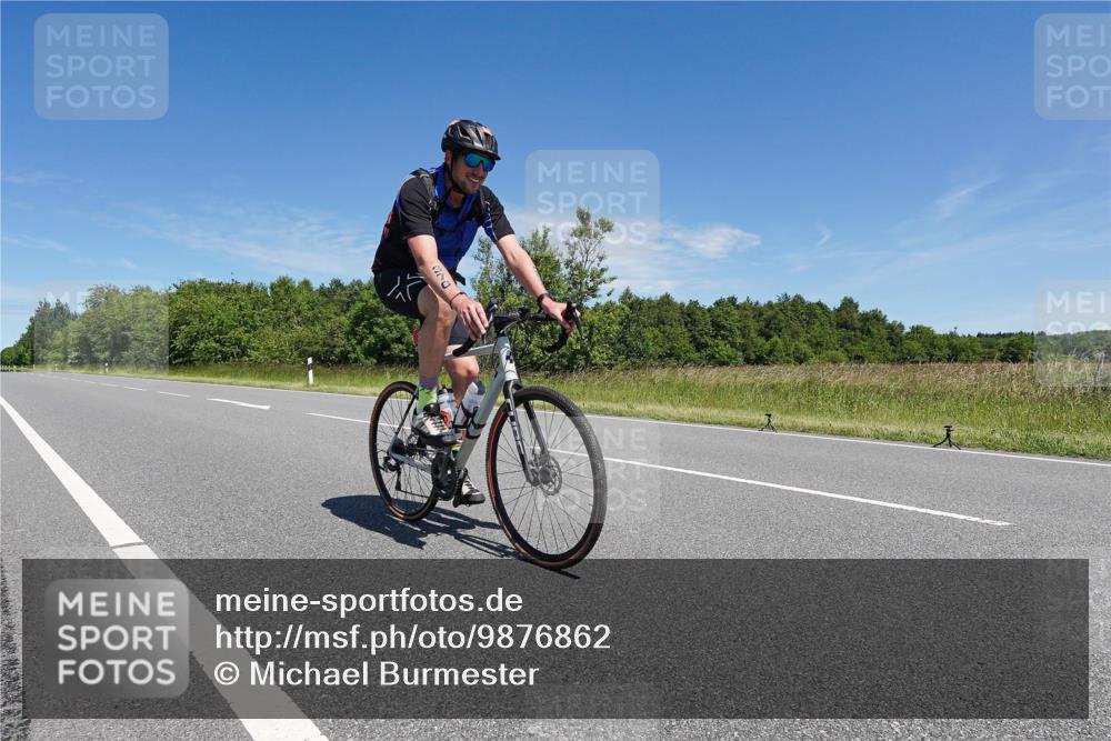 21.06.2026 - Viking Triathlon Michael Burmester http://msf.ph/oto/9876862 21.06.2026 13:44:10 Radfahren  meine-sportfotos.de