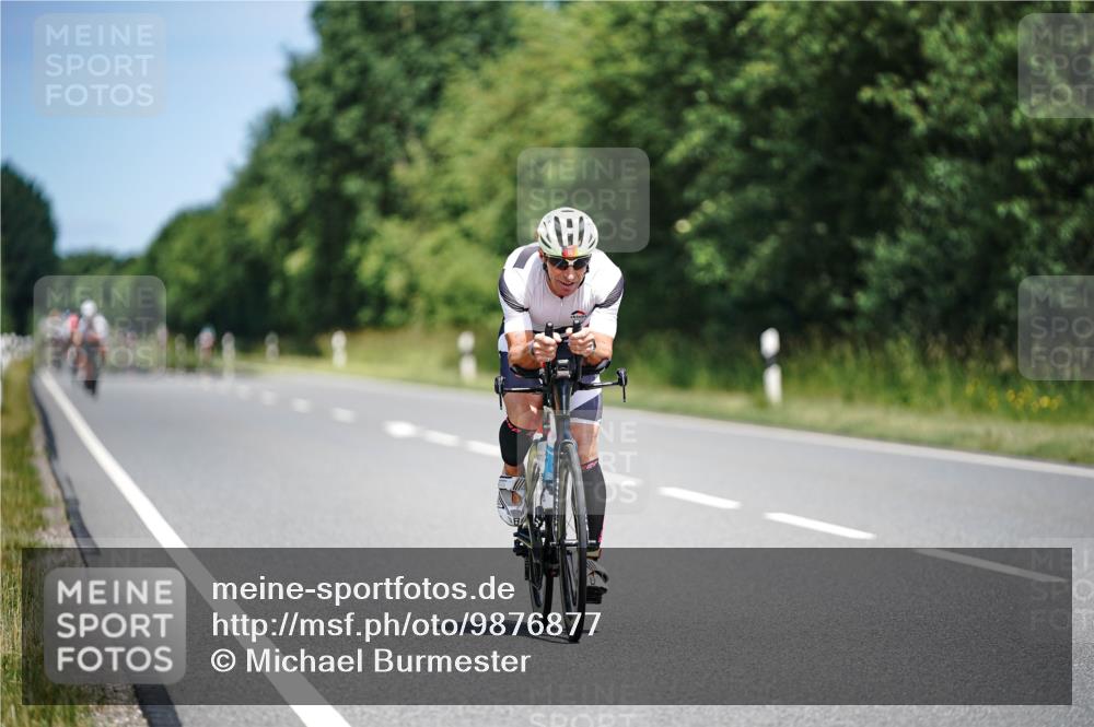 21.06.2026 - Viking Triathlon Michael Burmester http://msf.ph/oto/9876877 21.06.2026 12:57:46 Radfahren 77, 77, 88, 141, 199, 301, 304, 497, 513, 559, 571, 571 meine-sportfotos.de