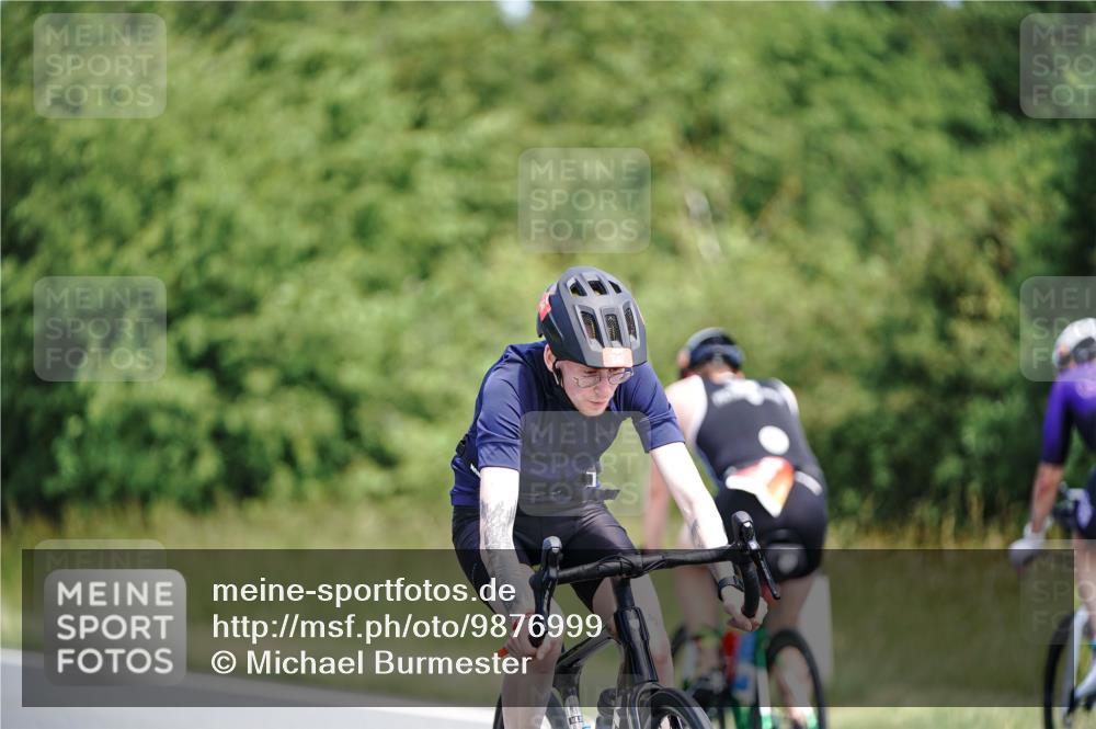 21.06.2026 - Viking Triathlon Michael Burmester http://msf.ph/oto/9876999 21.06.2026 12:58:25 Radfahren 60, 96, 96, 167, 244, 298, 562, 646 meine-sportfotos.de
