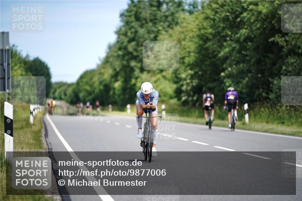 21.06.2026 - Viking Triathlon Michael Burmester http://msf.ph/oto/9877006 21.06.2026 12:58:30 Radfahren 60, 96, 96, 167, 244, 298, 450, 562, 646 meine-sportfotos.de