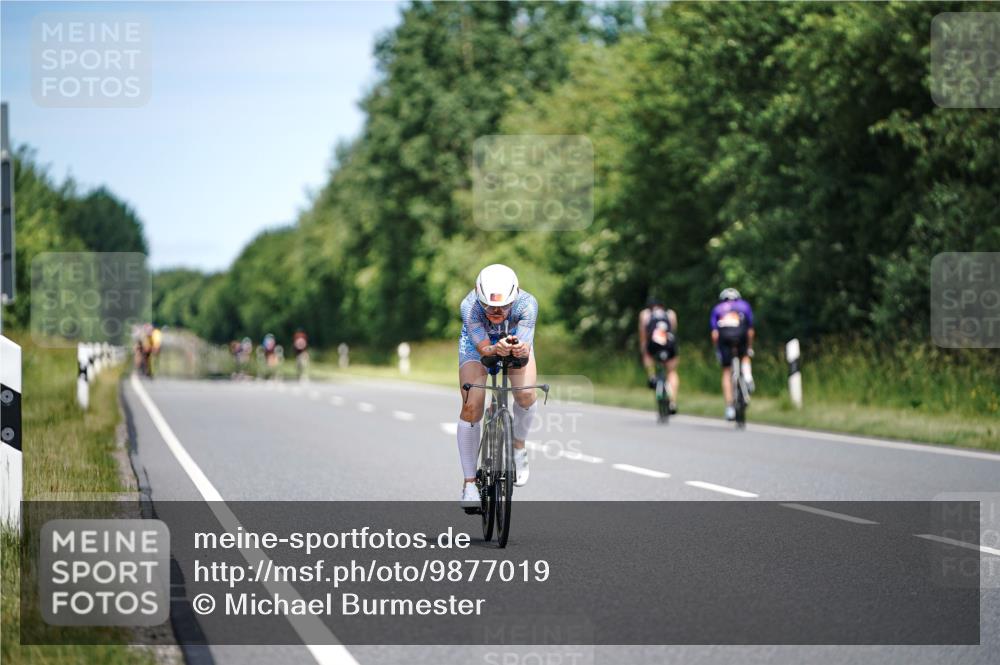 21.06.2026 - Viking Triathlon Michael Burmester http://msf.ph/oto/9877019 21.06.2026 12:58:31 Radfahren 60, 96, 96, 167, 244, 298, 450, 562, 646 meine-sportfotos.de