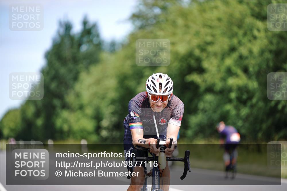 21.06.2026 - Viking Triathlon Michael Burmester http://msf.ph/oto/9877116 21.06.2026 12:59:12 Radfahren 69, 127, 493 meine-sportfotos.de