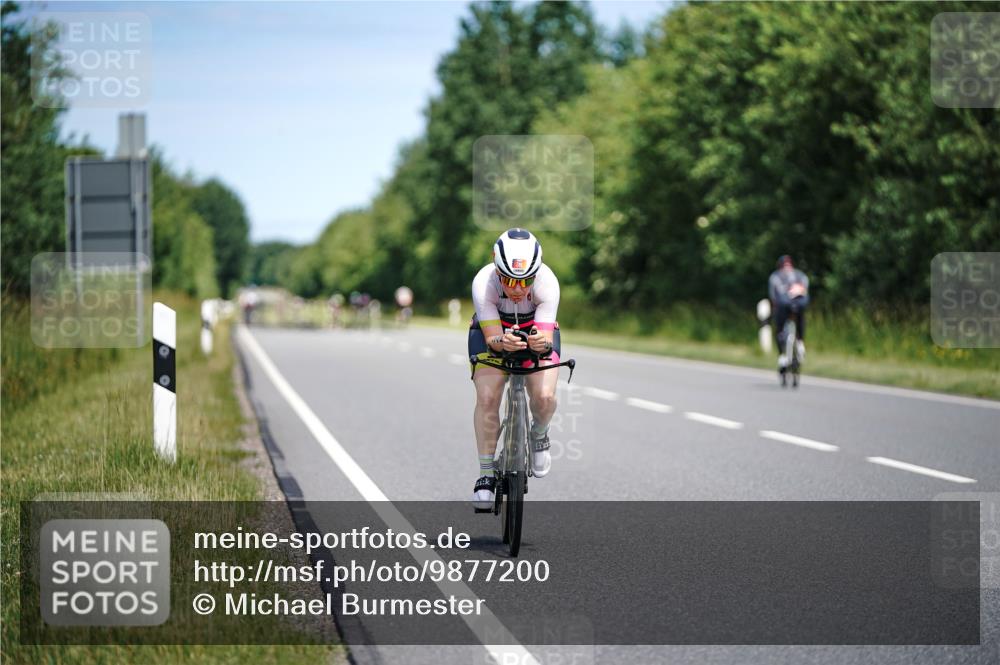 21.06.2026 - Viking Triathlon Michael Burmester http://msf.ph/oto/9877200 21.06.2026 12:59:47 Radfahren 185, 337, 378 meine-sportfotos.de