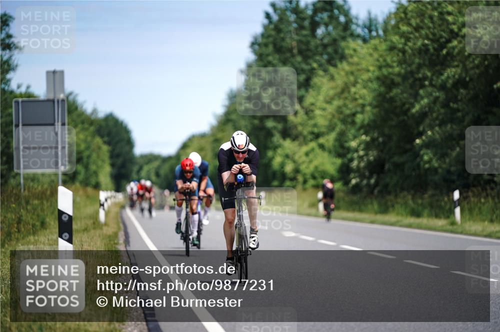 21.06.2026 - Viking Triathlon Michael Burmester http://msf.ph/oto/9877231 21.06.2026 13:00:21 Radfahren 363, 458, 539 meine-sportfotos.de