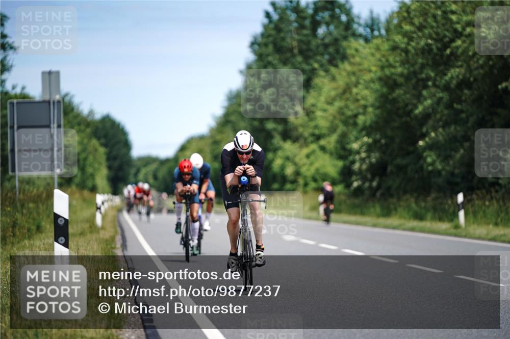 21.06.2026 - Viking Triathlon Michael Burmester http://msf.ph/oto/9877237 21.06.2026 13:00:21 Radfahren 363, 458, 539 meine-sportfotos.de