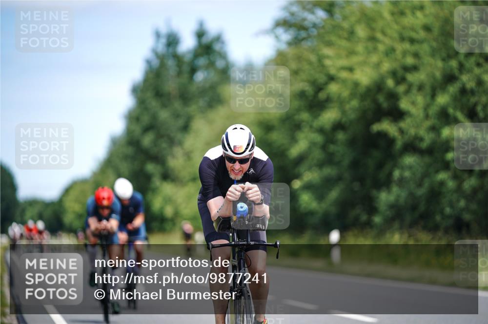 21.06.2026 - Viking Triathlon Michael Burmester http://msf.ph/oto/9877241 21.06.2026 13:00:22 Radfahren 363, 458, 539 meine-sportfotos.de