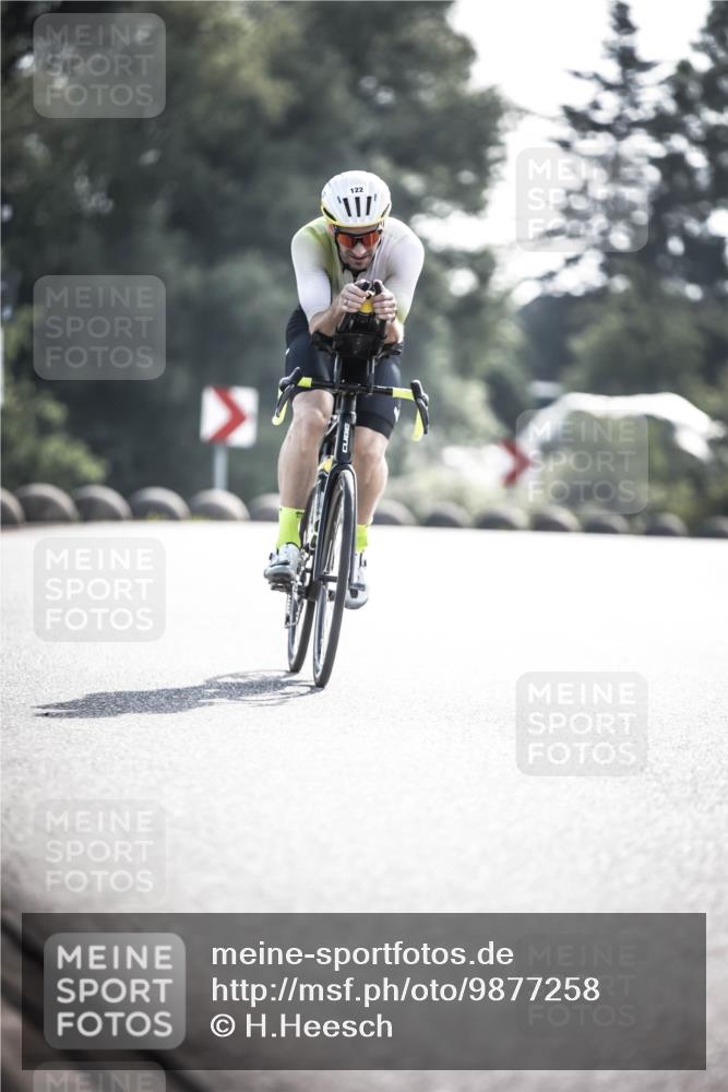 21.06.2026 - 29. Vierlanden-Triathlon H.Heesch http://msf.ph/oto/9877258 21.06.2026 09:02:44 Radfahren 122, 195 meine-sportfotos.de