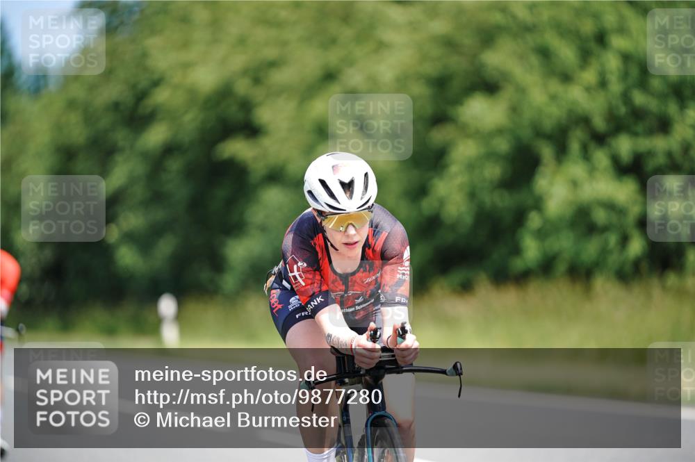 21.06.2026 - Viking Triathlon Michael Burmester http://msf.ph/oto/9877280 21.06.2026 13:00:31 Radfahren 363, 458, 539 meine-sportfotos.de