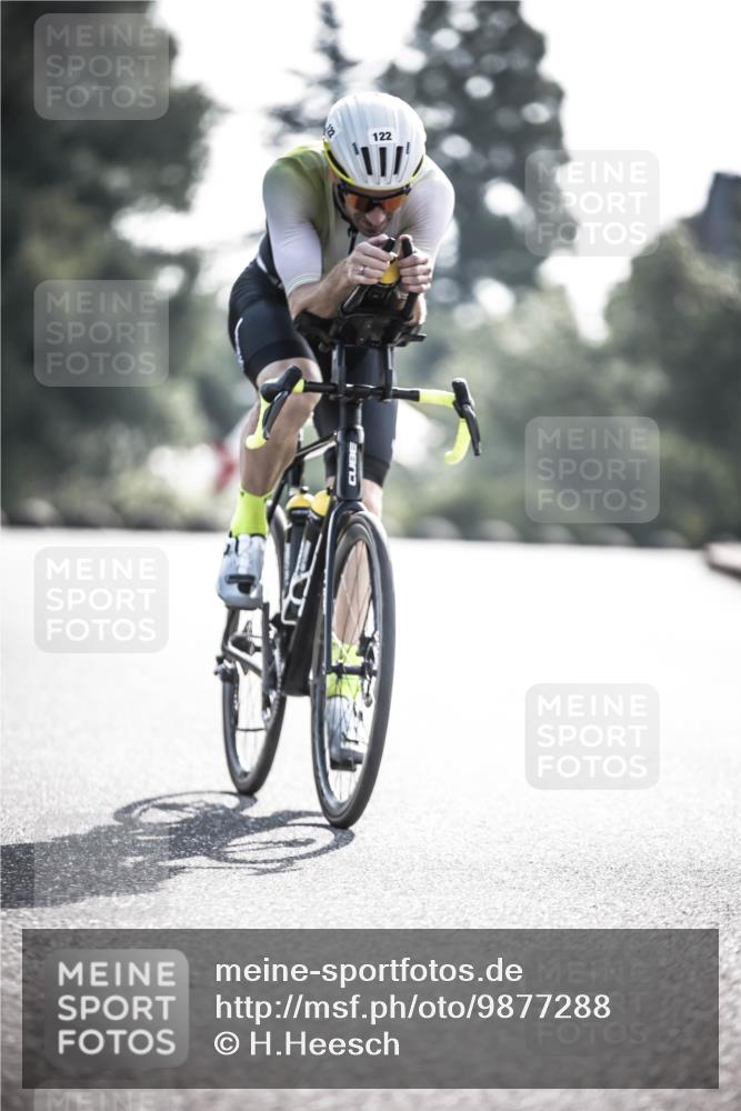21.06.2026 - 29. Vierlanden-Triathlon H.Heesch http://msf.ph/oto/9877288 21.06.2026 09:02:45 Radfahren 122, 195 meine-sportfotos.de