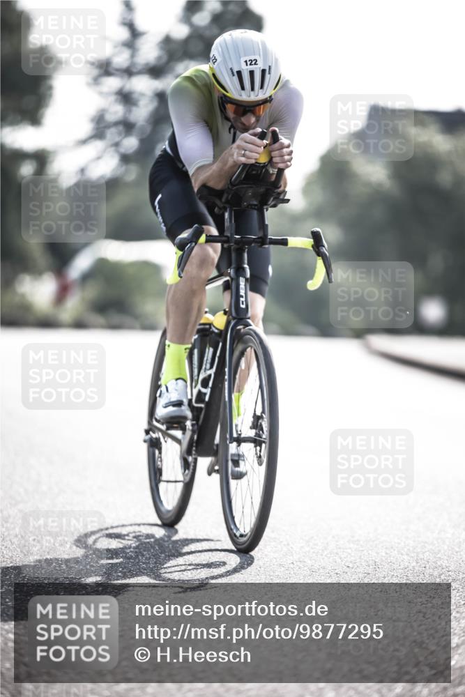 21.06.2026 - 29. Vierlanden-Triathlon H.Heesch http://msf.ph/oto/9877295 21.06.2026 09:02:45 Radfahren 122, 195 meine-sportfotos.de