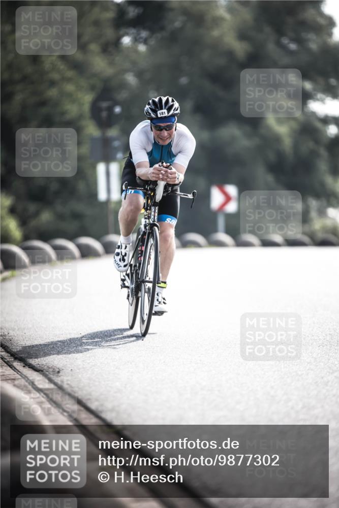 21.06.2026 - 29. Vierlanden-Triathlon H.Heesch http://msf.ph/oto/9877302 21.06.2026 09:03:00 Radfahren 181 meine-sportfotos.de