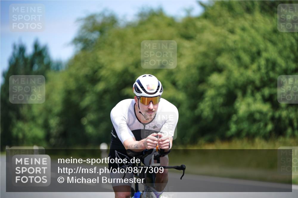 21.06.2026 - Viking Triathlon Michael Burmester http://msf.ph/oto/9877309 21.06.2026 13:00:37 Radfahren 363, 377, 529 meine-sportfotos.de
