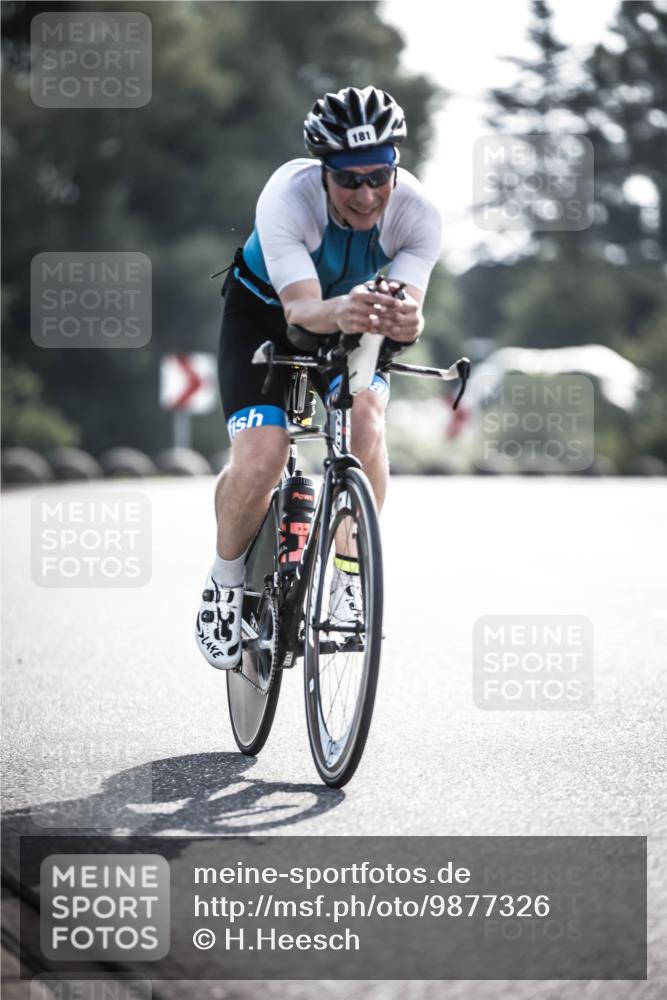 21.06.2026 - 29. Vierlanden-Triathlon H.Heesch http://msf.ph/oto/9877326 21.06.2026 09:03:01 Radfahren 181 meine-sportfotos.de