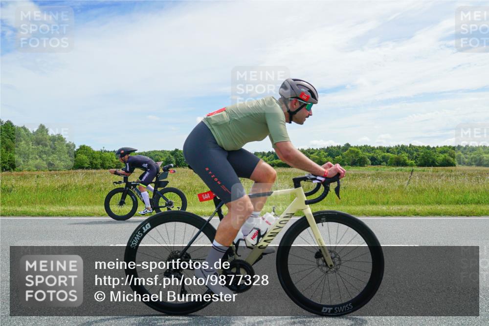 21.06.2026 - Viking Triathlon Michael Burmester http://msf.ph/oto/9877328 21.06.2026 12:03:01 Radfahren 17, 127, 280, 561, 644, 658 meine-sportfotos.de