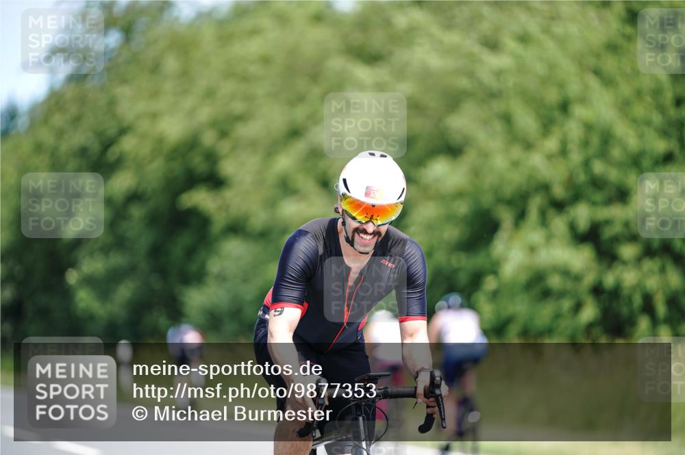21.06.2026 - Viking Triathlon Michael Burmester http://msf.ph/oto/9877353 21.06.2026 13:00:51 Radfahren 377, 416, 511, 515, 521, 529, 542, 664 meine-sportfotos.de
