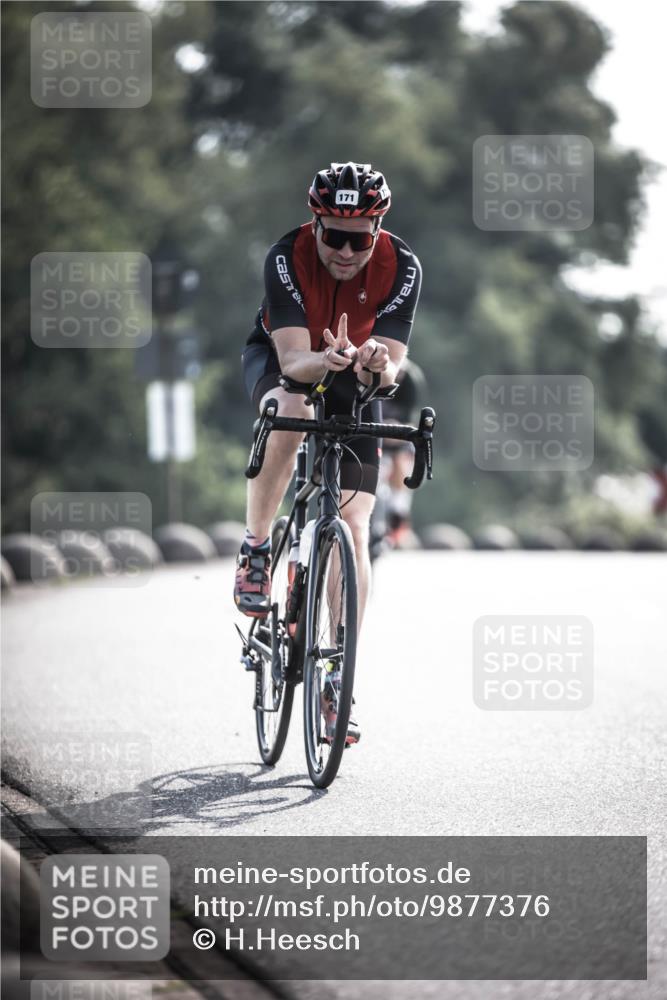 21.06.2026 - 29. Vierlanden-Triathlon H.Heesch http://msf.ph/oto/9877376 21.06.2026 09:03:10 Radfahren 167, 171 meine-sportfotos.de
