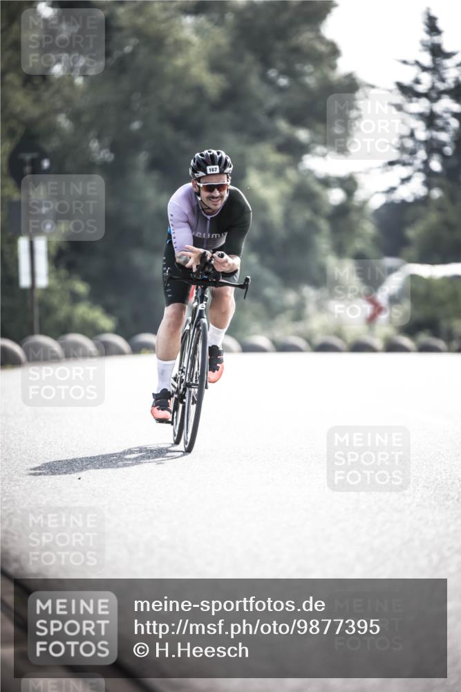 21.06.2026 - 29. Vierlanden-Triathlon H.Heesch http://msf.ph/oto/9877395 21.06.2026 09:03:11 Radfahren 167, 171 meine-sportfotos.de