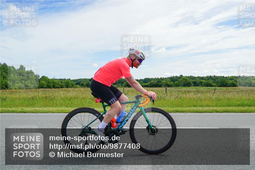 21.06.2026 - Viking Triathlon Michael Burmester http://msf.ph/oto/9877408 21.06.2026 12:04:37 Radfahren 73, 75, 78, 126, 172, 252, 613, 659, 659, 665 meine-sportfotos.de