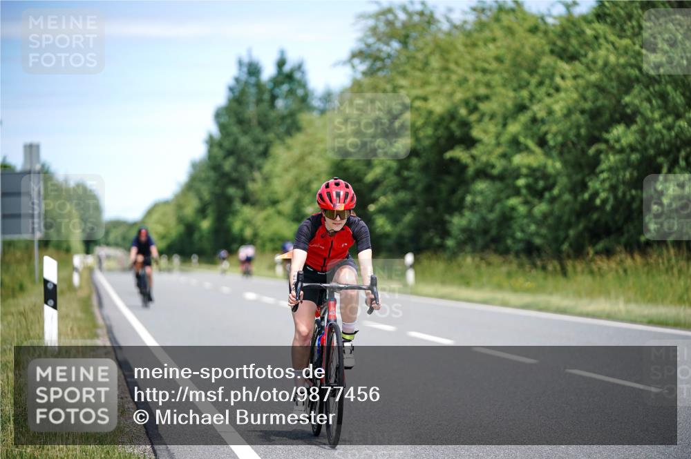 21.06.2026 - Viking Triathlon Michael Burmester http://msf.ph/oto/9877456 21.06.2026 13:01:01 Radfahren 138, 283, 377, 416, 511, 515, 521, 542, 664 meine-sportfotos.de