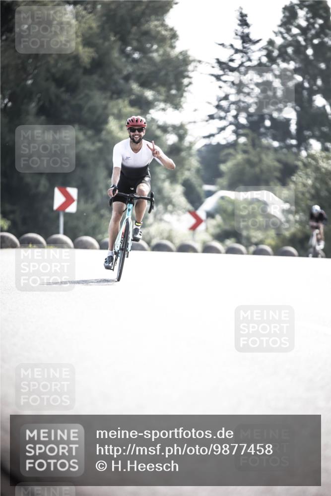 21.06.2026 - 29. Vierlanden-Triathlon H.Heesch http://msf.ph/oto/9877458 21.06.2026 09:03:36 Radfahren 33 meine-sportfotos.de