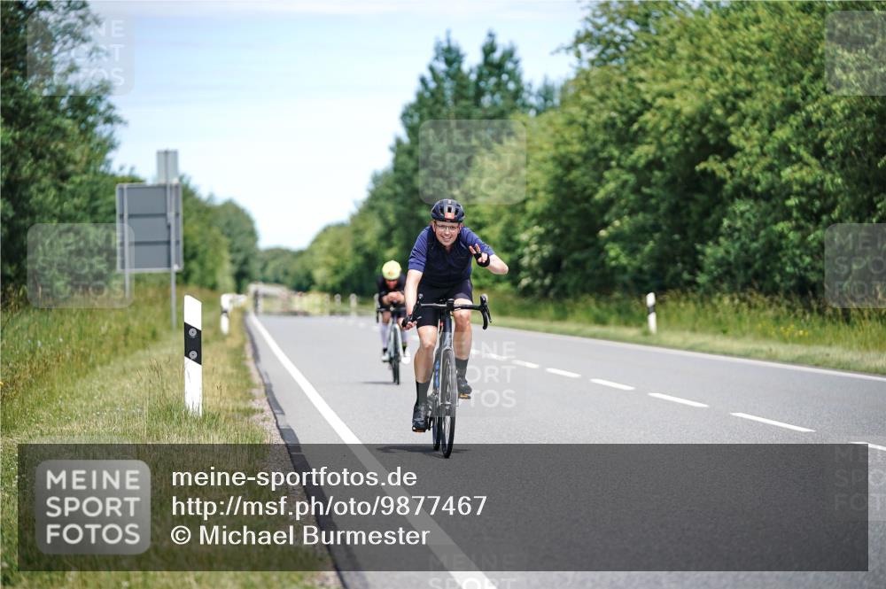 21.06.2026 - Viking Triathlon Michael Burmester http://msf.ph/oto/9877467 21.06.2026 13:01:04 Radfahren 138, 283, 416, 511, 515, 521, 542, 664 meine-sportfotos.de