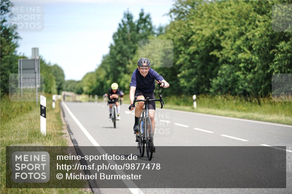 21.06.2026 - Viking Triathlon Michael Burmester http://msf.ph/oto/9877478 21.06.2026 13:01:04 Radfahren 138, 283, 416, 511, 515, 521, 542, 664 meine-sportfotos.de
