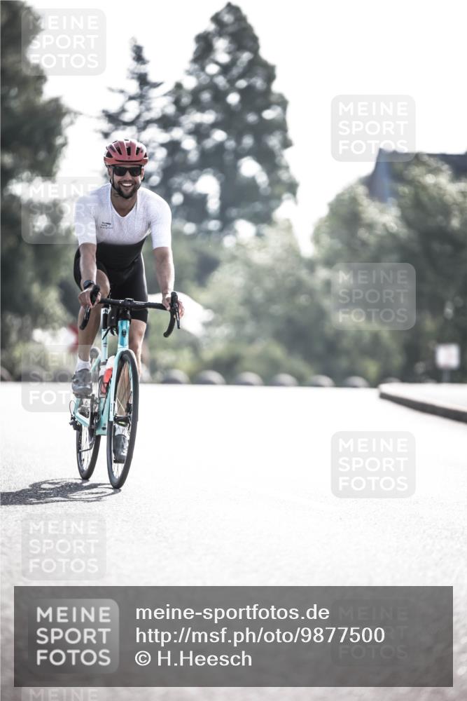 21.06.2026 - 29. Vierlanden-Triathlon H.Heesch http://msf.ph/oto/9877500 21.06.2026 09:03:37 Radfahren 33, 126 meine-sportfotos.de