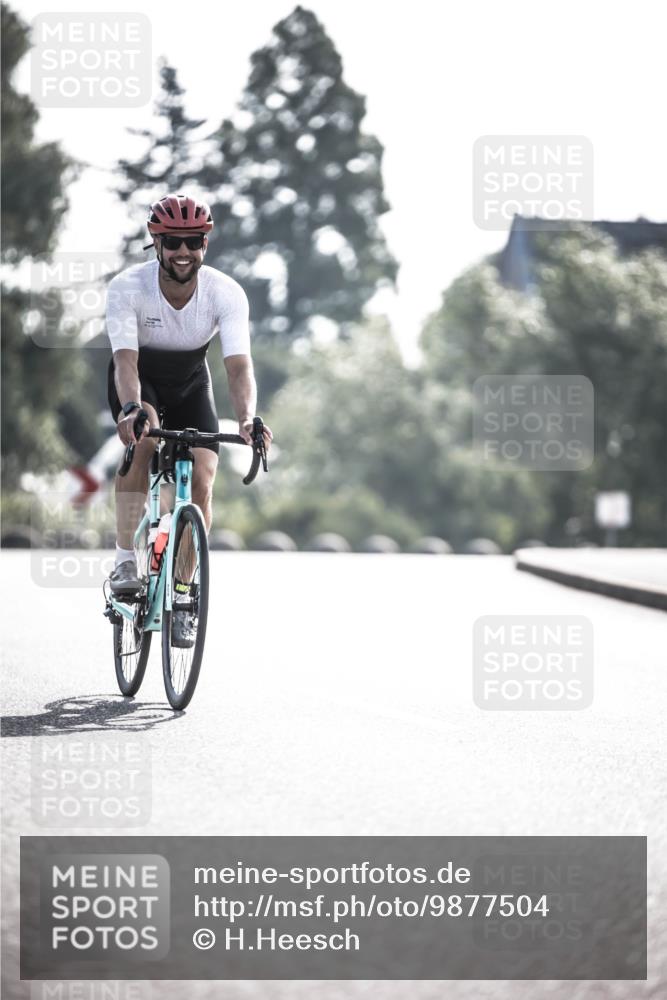 21.06.2026 - 29. Vierlanden-Triathlon H.Heesch http://msf.ph/oto/9877504 21.06.2026 09:03:37 Radfahren 33, 126 meine-sportfotos.de