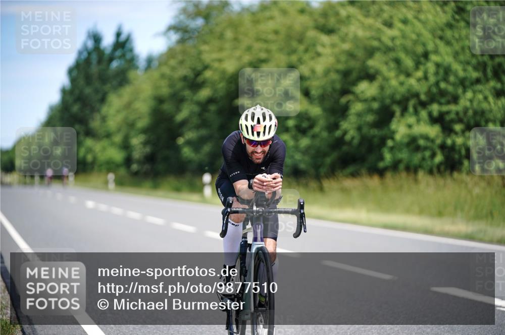 21.06.2026 - Viking Triathlon Michael Burmester http://msf.ph/oto/9877510 21.06.2026 13:01:07 Radfahren 138, 283, 283, 515, 542, 664 meine-sportfotos.de
