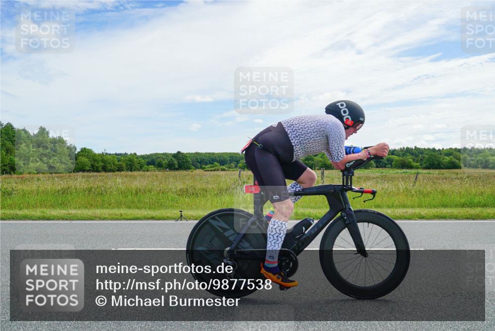 21.06.2026 - Viking Triathlon Michael Burmester http://msf.ph/oto/9877538 21.06.2026 12:05:55 Radfahren 26, 58, 256, 282, 289, 532, 546, 625, 670 meine-sportfotos.de