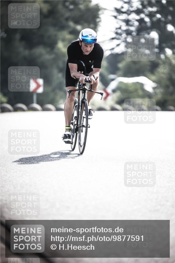 21.06.2026 - 29. Vierlanden-Triathlon H.Heesch http://msf.ph/oto/9877591 21.06.2026 09:03:50 Radfahren 26, 124 meine-sportfotos.de