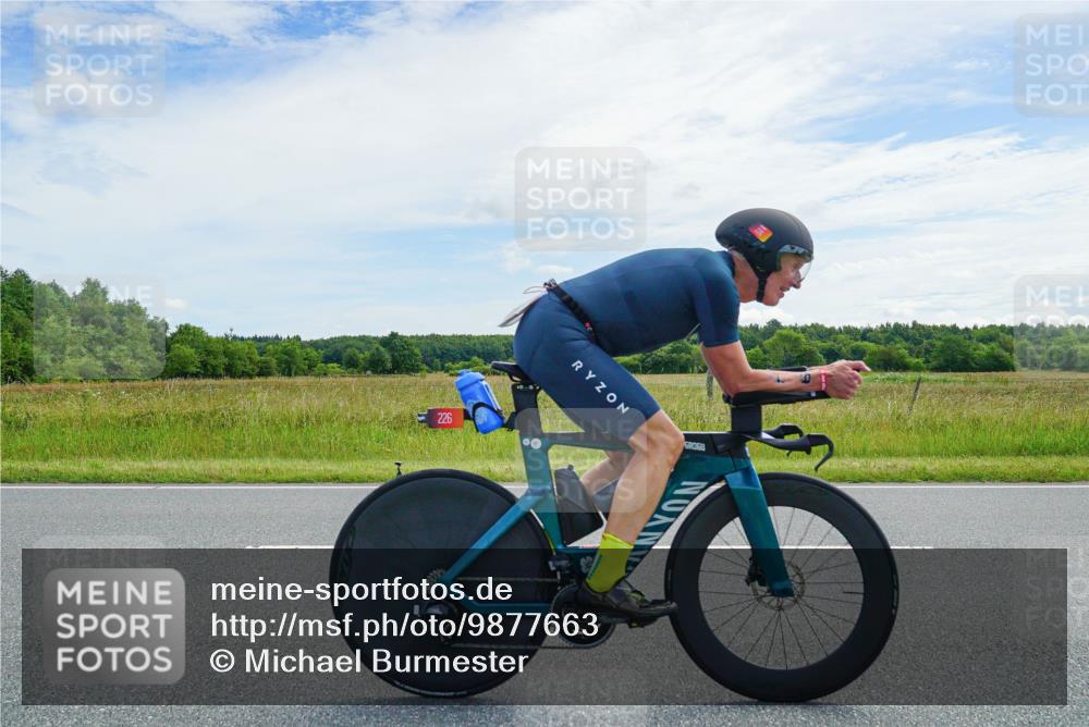 21.06.2026 - Viking Triathlon Michael Burmester http://msf.ph/oto/9877663 21.06.2026 12:07:37 Radfahren 90, 97, 118, 163, 211, 226, 245, 245, 562, 562, 621 meine-sportfotos.de