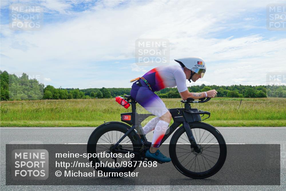21.06.2026 - Viking Triathlon Michael Burmester http://msf.ph/oto/9877698 21.06.2026 12:08:07 Radfahren 24, 259, 269, 305, 335, 410, 411, 490, 545, 622, 622 meine-sportfotos.de