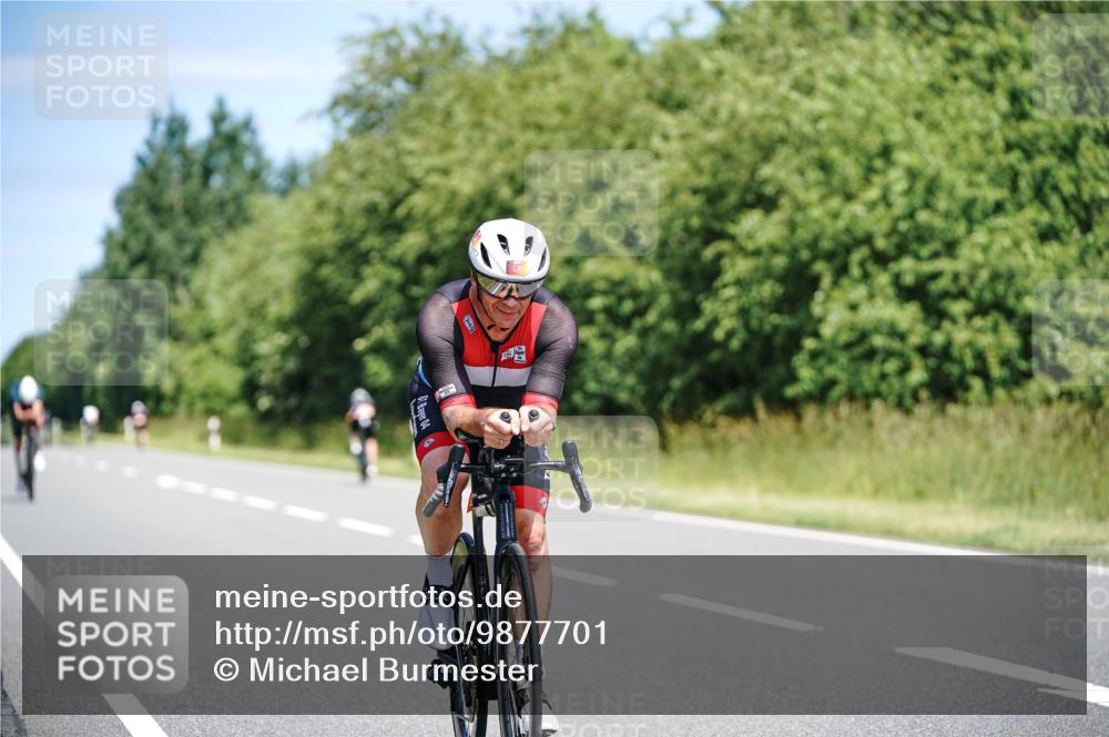 21.06.2026 - Viking Triathlon Michael Burmester http://msf.ph/oto/9877701 21.06.2026 13:03:52 Radfahren 40, 61, 117, 209, 498, 566, 609 meine-sportfotos.de