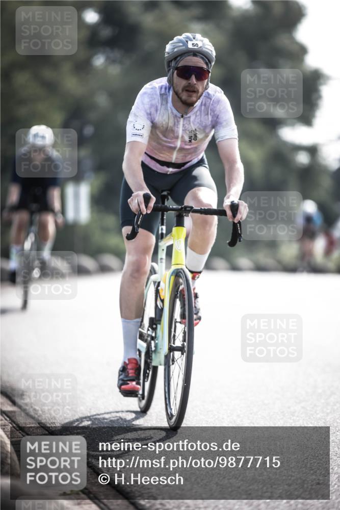 21.06.2026 - 29. Vierlanden-Triathlon H.Heesch http://msf.ph/oto/9877715 21.06.2026 09:04:45 Radfahren 50, 70, 81, 98, 146 meine-sportfotos.de