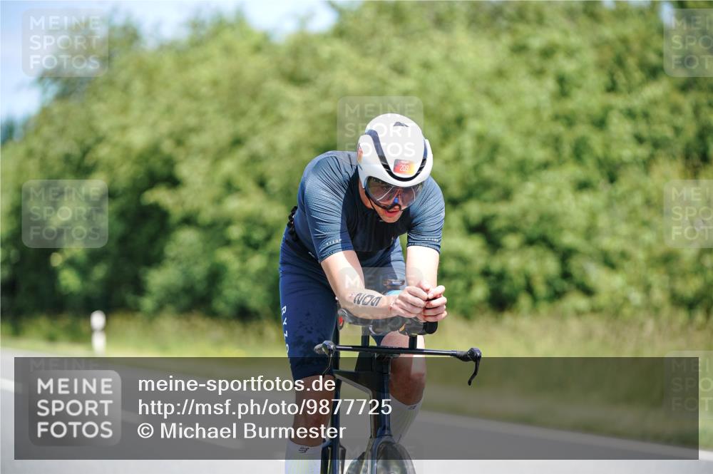 21.06.2026 - Viking Triathlon Michael Burmester http://msf.ph/oto/9877725 21.06.2026 13:03:57 Radfahren 61, 209, 498, 550, 609 meine-sportfotos.de